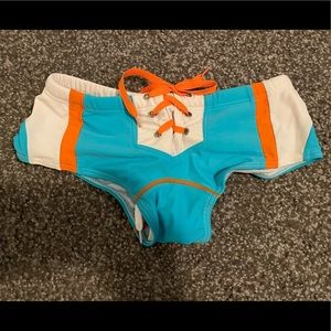 Men’s swim trunk